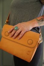 Load image into Gallery viewer, Lu23 Satchel in Natural Vegtan