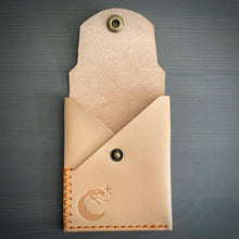 Load image into Gallery viewer, The Strike in Natural Vegtan