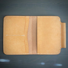 Load image into Gallery viewer, The Jetsetter in Pueblo, Natural