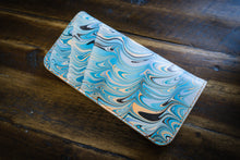Load image into Gallery viewer, The Crow | Women’s Wallet in Marbled And Natural Vegtan
